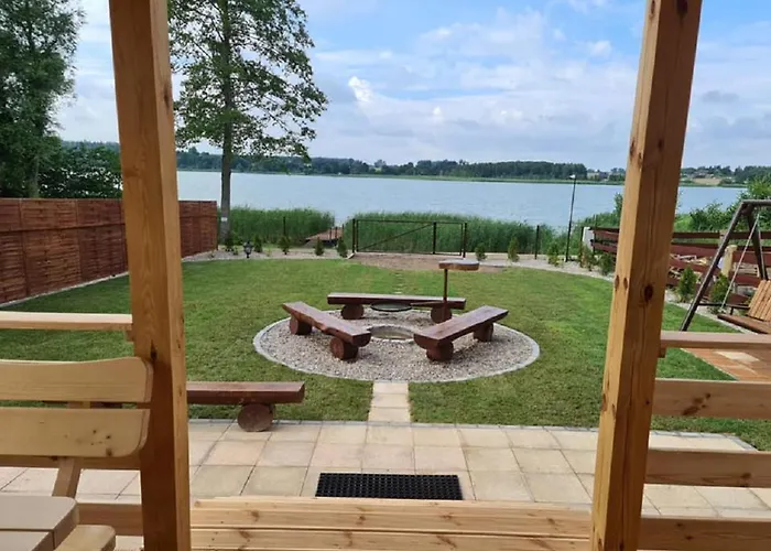 Siedlisko Nad Jeziorem Skarlinskim 5B, Mazury, Jezioro, Domek, Bania