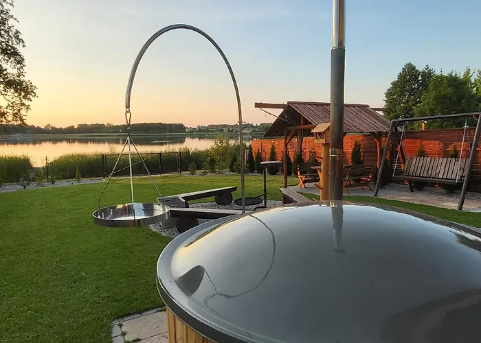 Siedlisko Nad Jeziorem Skarlinskim 5B, Mazury, Jezioro, Domek, Bania